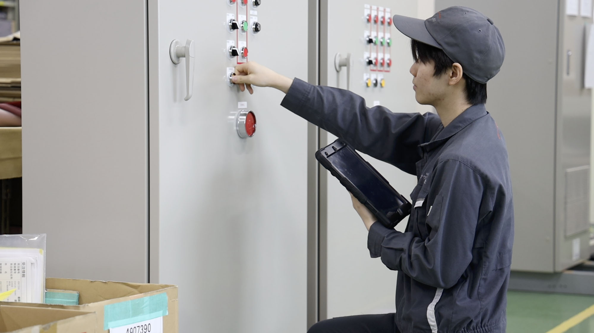 製造部の仕事風景